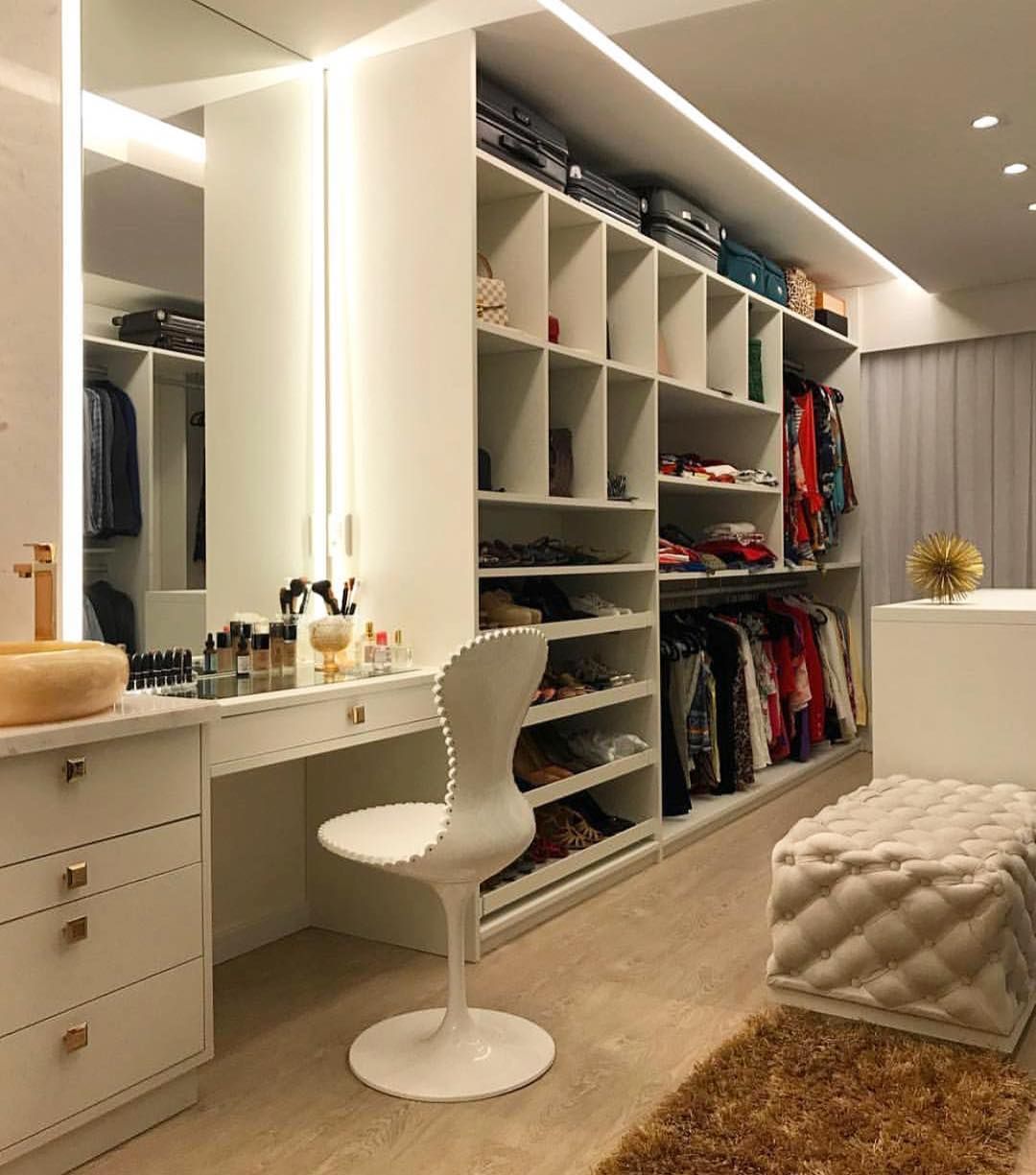 closet com penteadeira