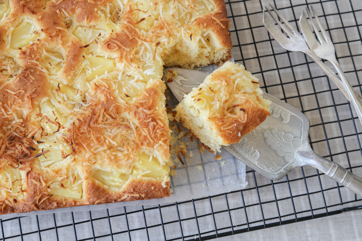 Receita de Bolo de Coco com Abacaxi