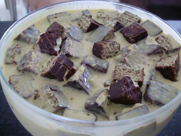 Receita de Mousse de Bis. Seu final de semana merece essa sobremesa especial