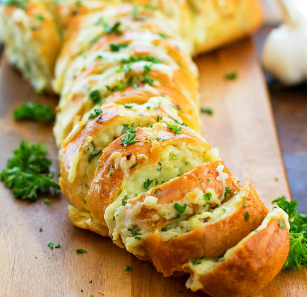 Receita de Pão Caseiro Aromatizado com Alho-Poró para inovar no seu café da manhã