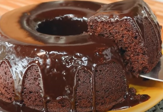 Receita de Bolo de Chocolate com Café para um café da tarde inesperado