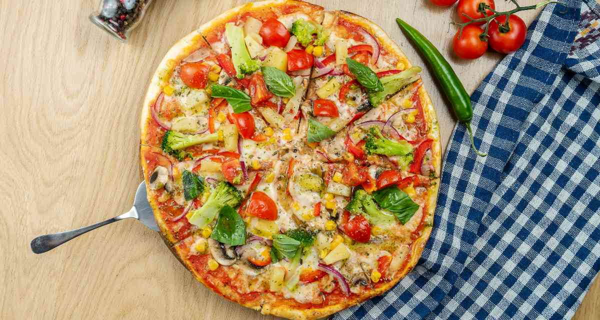 Receita de Pizza Proteica fácil, saborosa para uma refeição leve e rápida