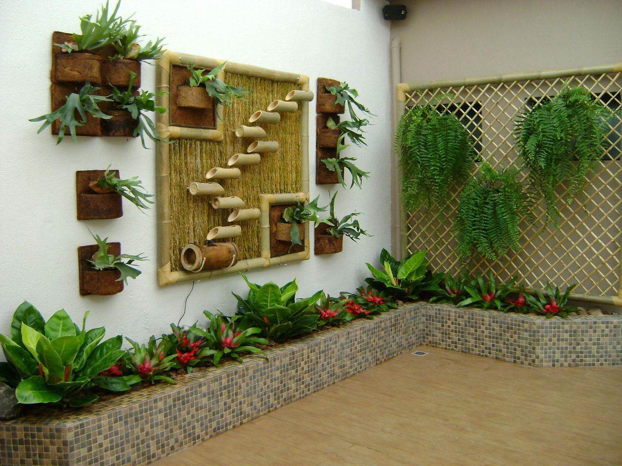 quintal decorado com espaço vertical