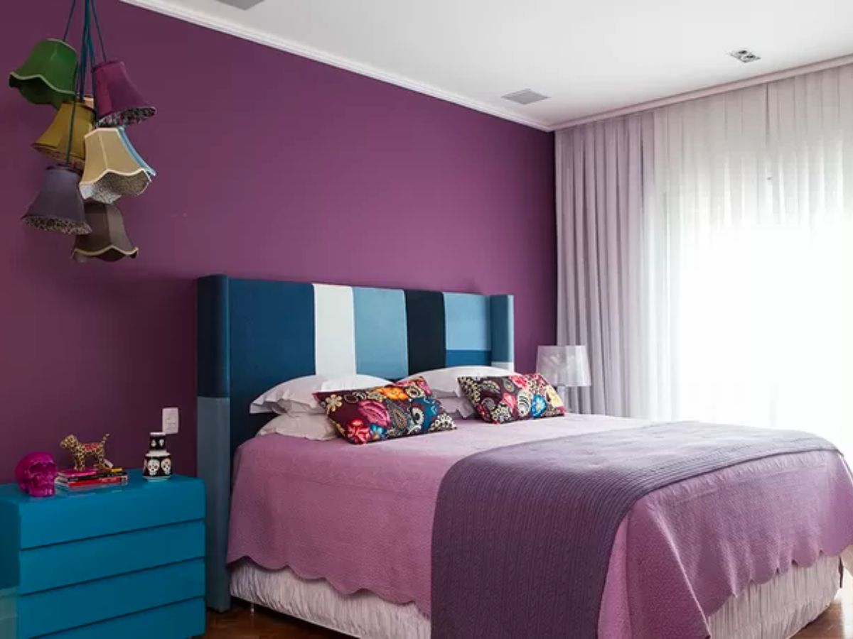 Quarto roxo