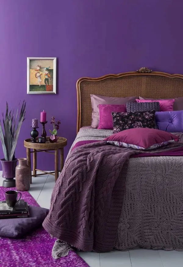 tons-de-roxo-no-quarto-pinterest