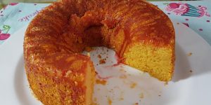 Bolo de Mamão com Laranja