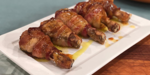 Receita de Coxa de Frango com Bacon e Laranja para dar uma variada no dia a dia com muito sabor