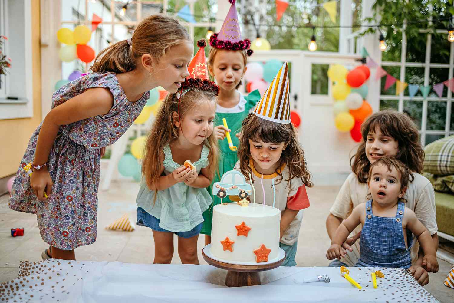 crianças em festa de aniversário