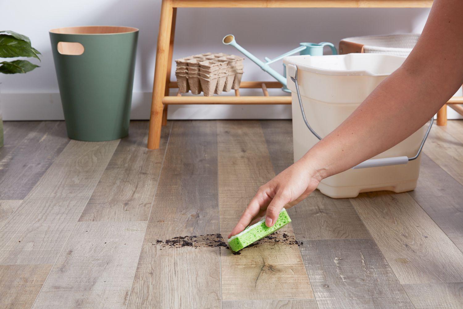 limpeza de piso laminado de madeira