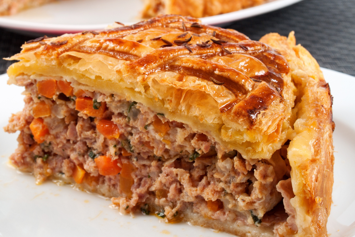 Torta Recheada com Carne Moída e Cenoura