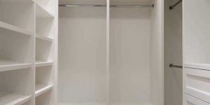 closet branco gesso iluminado