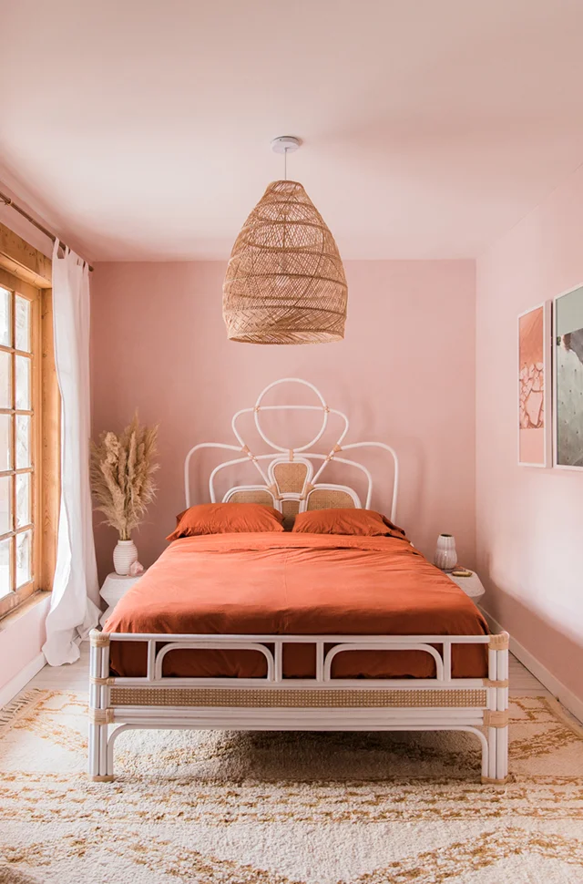 quarto com rosa e terracota