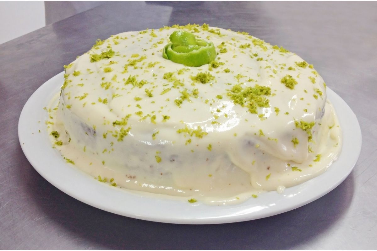 Bolo de Mousse de Limão