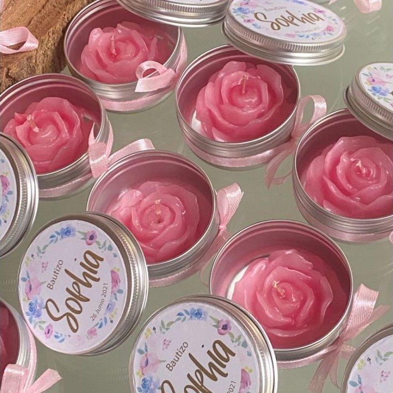 latas de vela perfumada como lembrancinha de aniversário