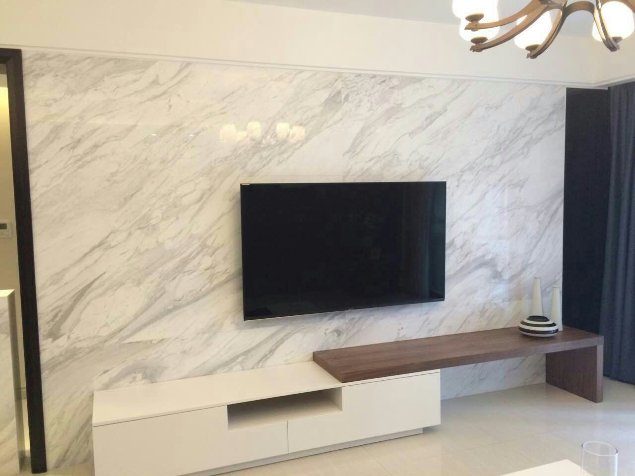 painel de TV de porcelanato