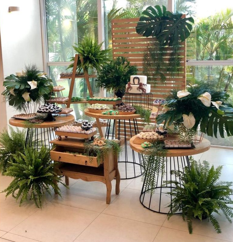 decoração de aniversário feminino com plantas