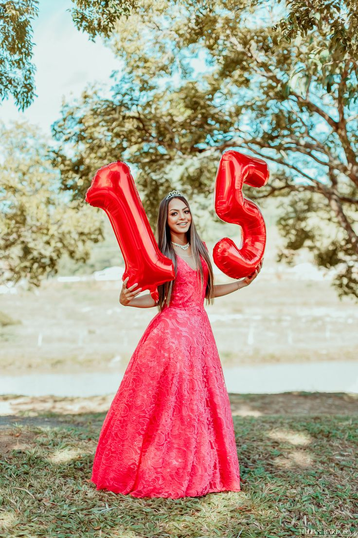 vestido de 15 anos em tom vermelho