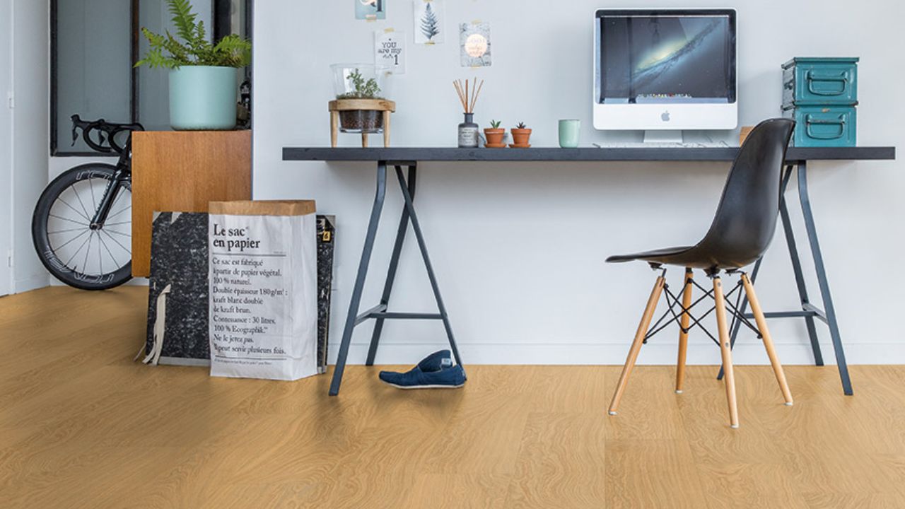 laminado de madeira autocolante em home office