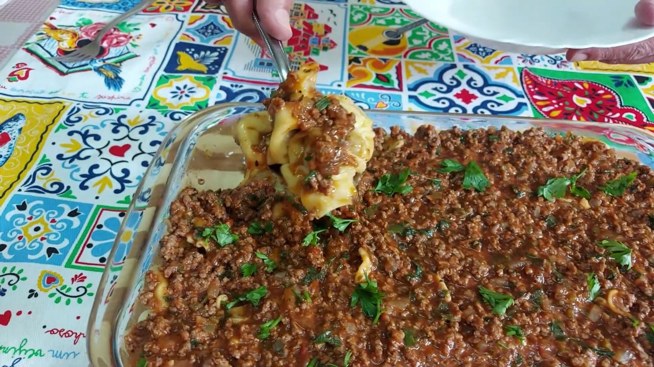 Receita de Capeletti à bolonhesa que fica pronto em 30 minutos