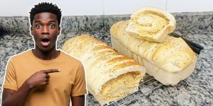 Pão caseiro recheado com frango a receita mais vendida do TikTok